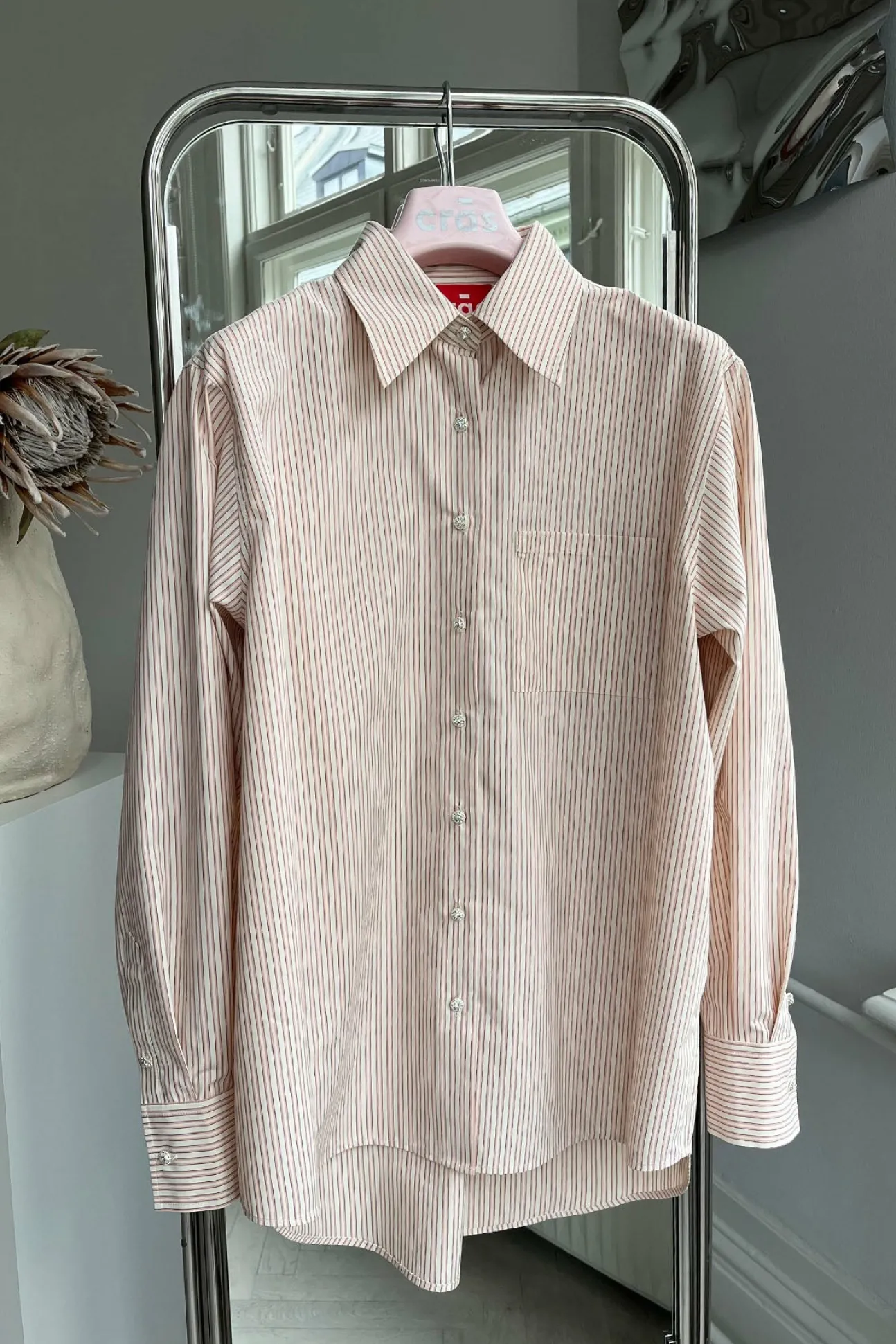 ladycras_shirt__blush_cre_1.webp Cras Cph Skjorter<Ladycras Shirt - Blush Cream Stripe
