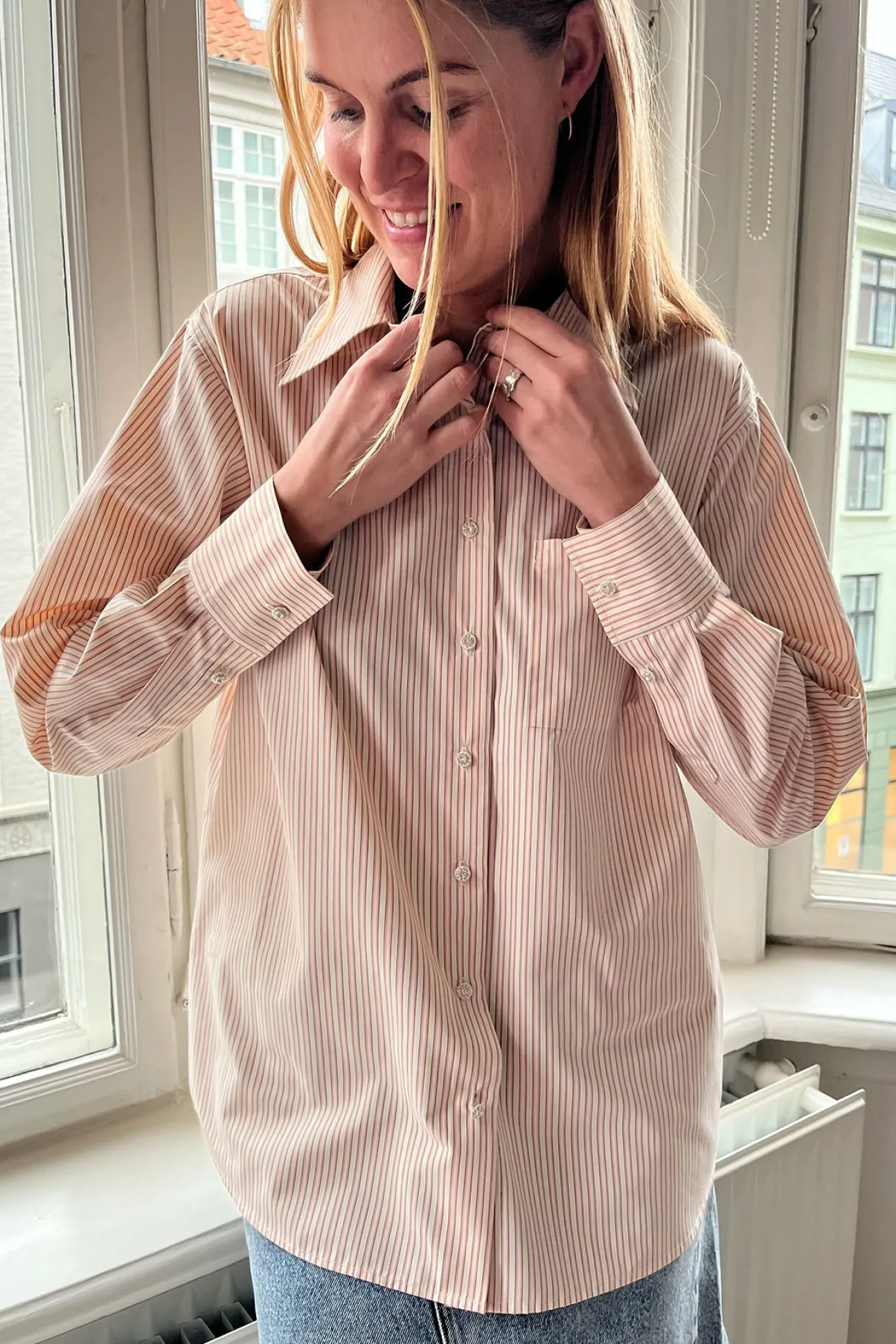 ladycras_shirt__blush_cre_2.webp Cras Cph Skjorter<Ladycras Shirt - Blush Cream Stripe